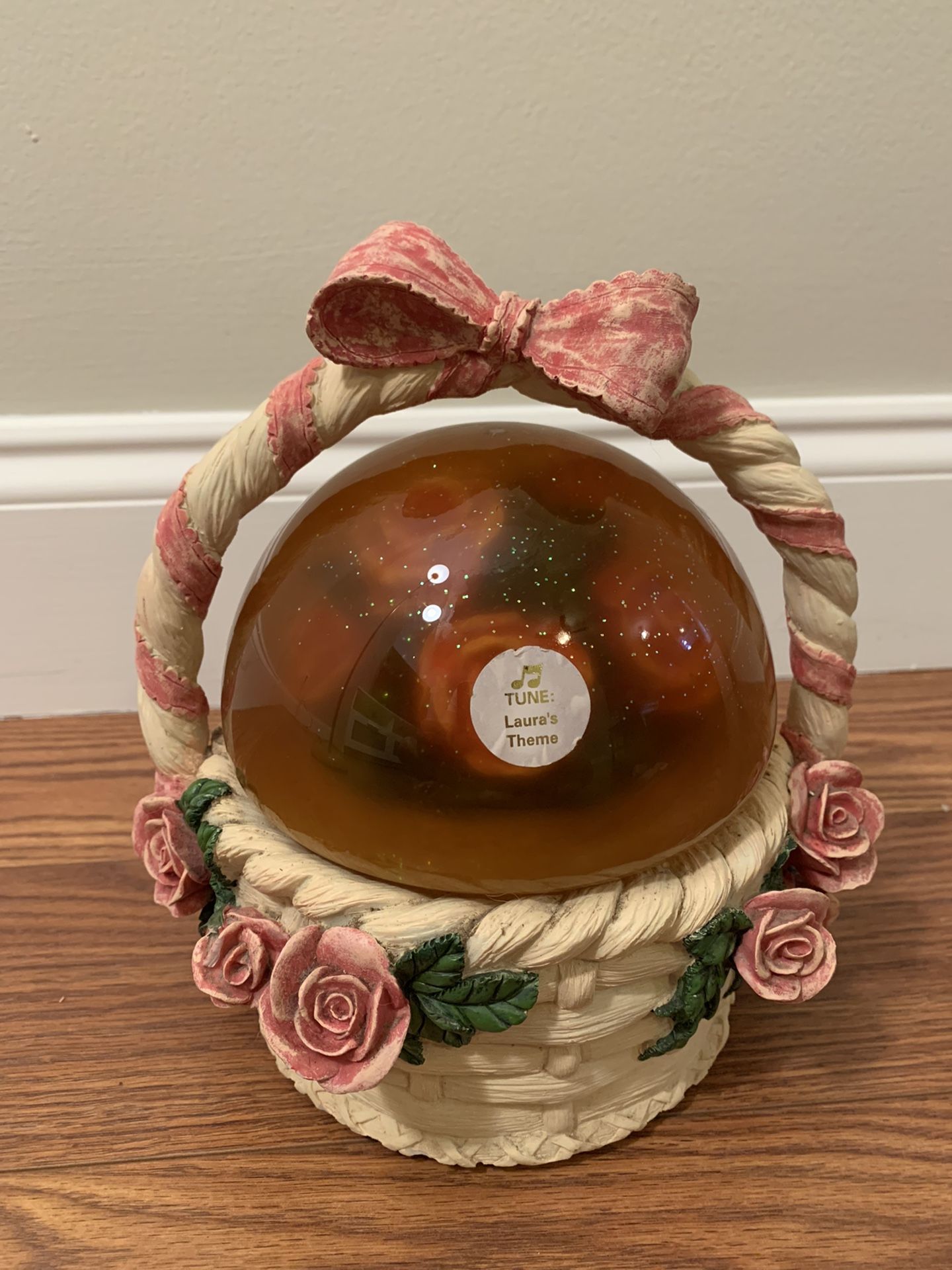 Large Vintage Roses Flower Basket Carlton Cards Musical Snow Globe Snowglobe