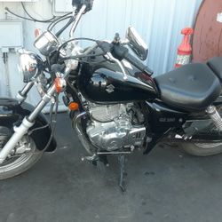 2009 Suzuki Gz250