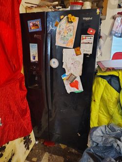 2021 Used Whirlpool Side-by-Side Refrigerator 25-30 cu ft Black Finish - Fort Worth, TX