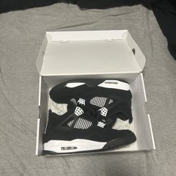 Jordan 4
