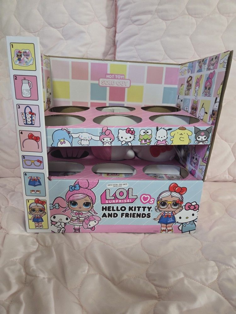 LOL Surprise! Hello Kitty And Friends Store Display  Plus Pompompurin Doll