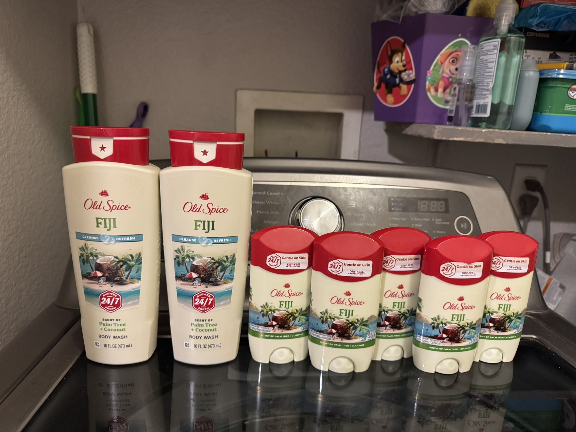 Brand New Old Spice Bundle All For ($30)(Cash Only)(price Is Firm) Retail For Deodorant Is $43.34 with Tax at Walmart
