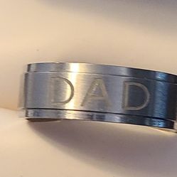 " DAD" Ring For Father's Day!