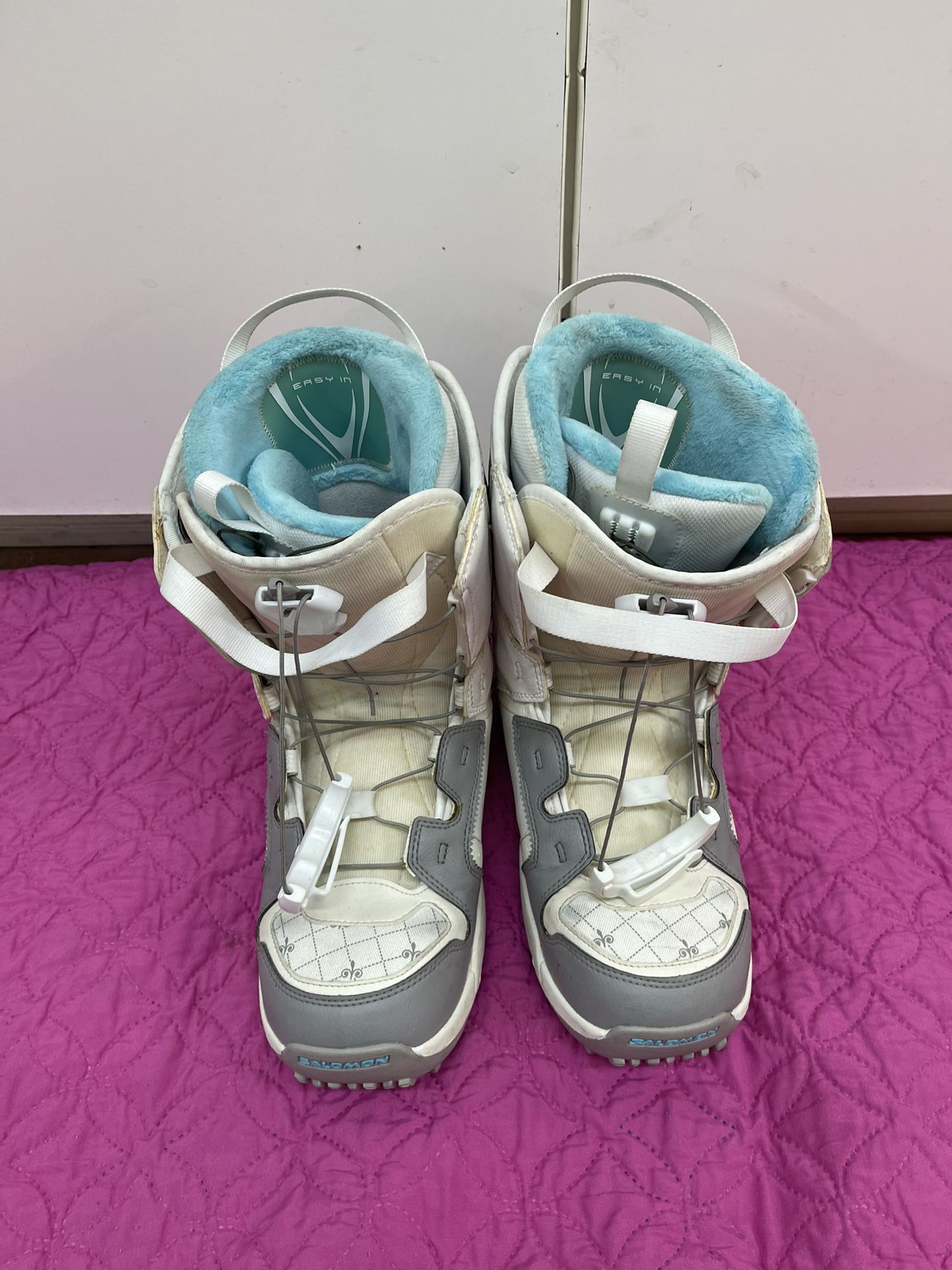 Salomon Women’s Size 10 White Snowboard Boots