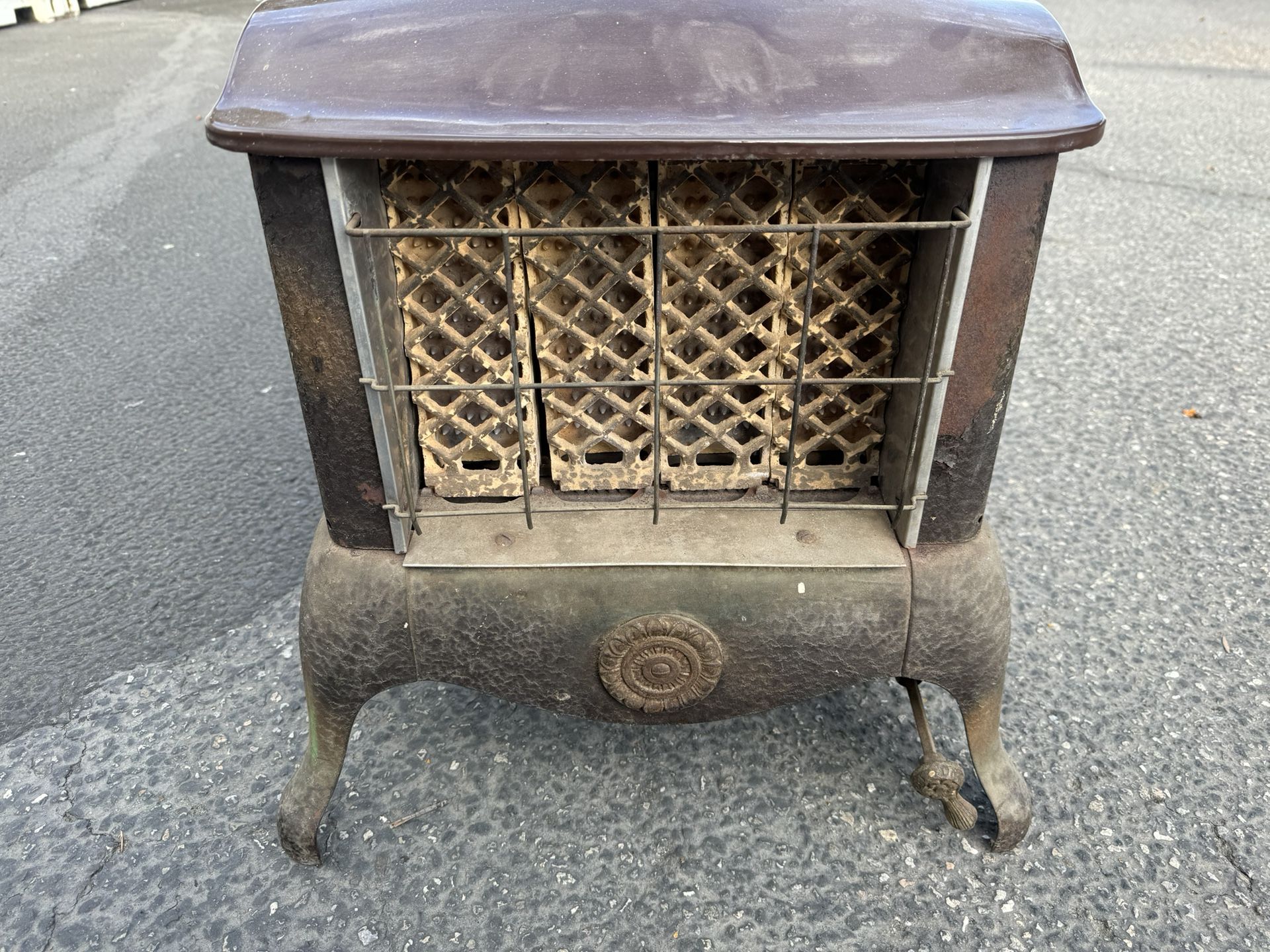 Peerless Antique Gas heater