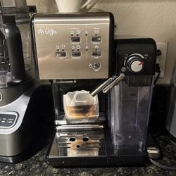Mr. Coffee BVMC-EM6701SS Espresso Maker and Cappuccino Machine - Silver