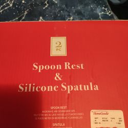 Spoon rest and silicone spatula