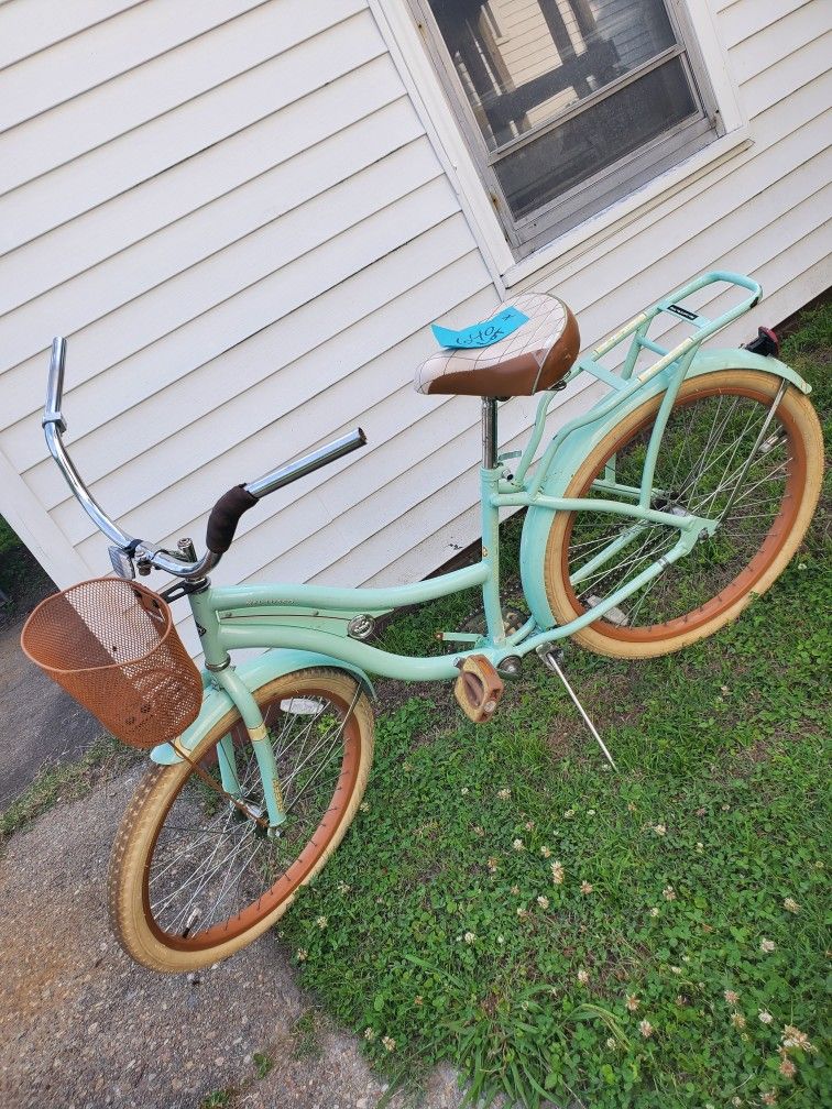 Huffy Nel Lusso Bicycle