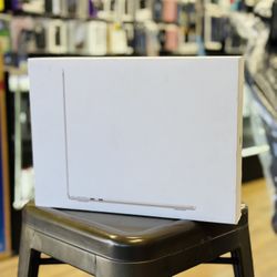 MacBook Air M3 Chip 13 Inch