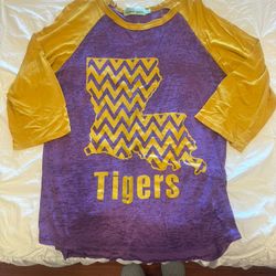 LSU Tshirt Size L