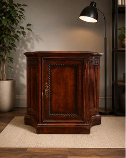 Vintage Henredon 5600-43 Noix Mahogany Book Table Cabinet End Table Brass