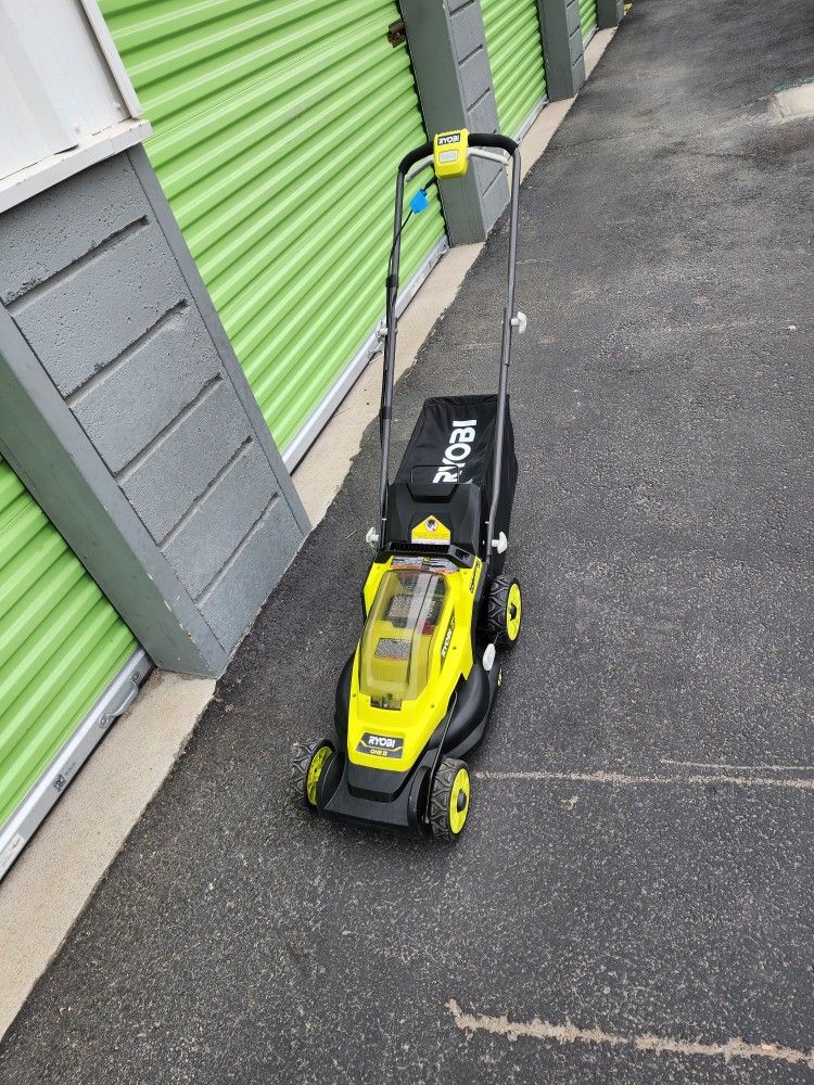 Ryobi 18 Volt Lawn Mover With Battery And Charger