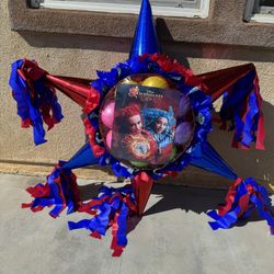 Descendants Star Pinata With Balls 