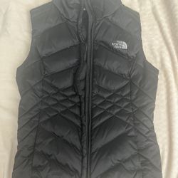 EUC The North Face 550 down vest, black, womens XS