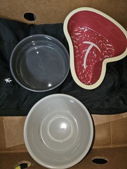 3 Dog Bowls