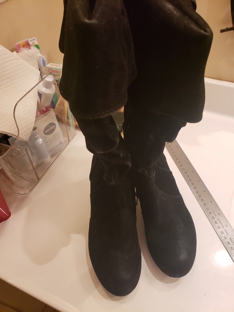 Womens Boots New Size 8