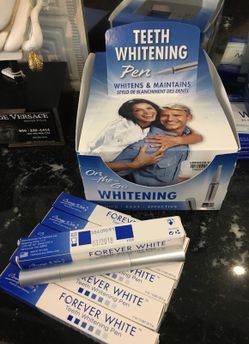 Teeth whitening pen