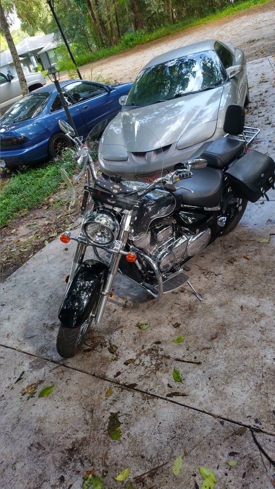 Suzuki 800 CC Mileage 6,200 Gentle Miles