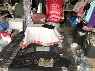 Assortment of change purses and wallets price per piece startiat 10