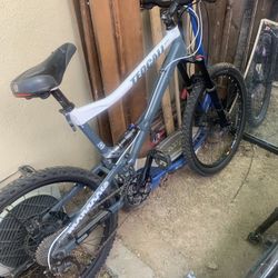(Bike) Mongoose And Tri Star Yorker
