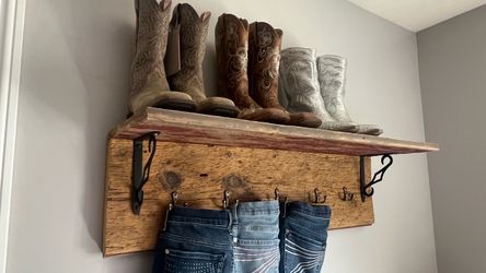 Jean Wall / Boot Shelf