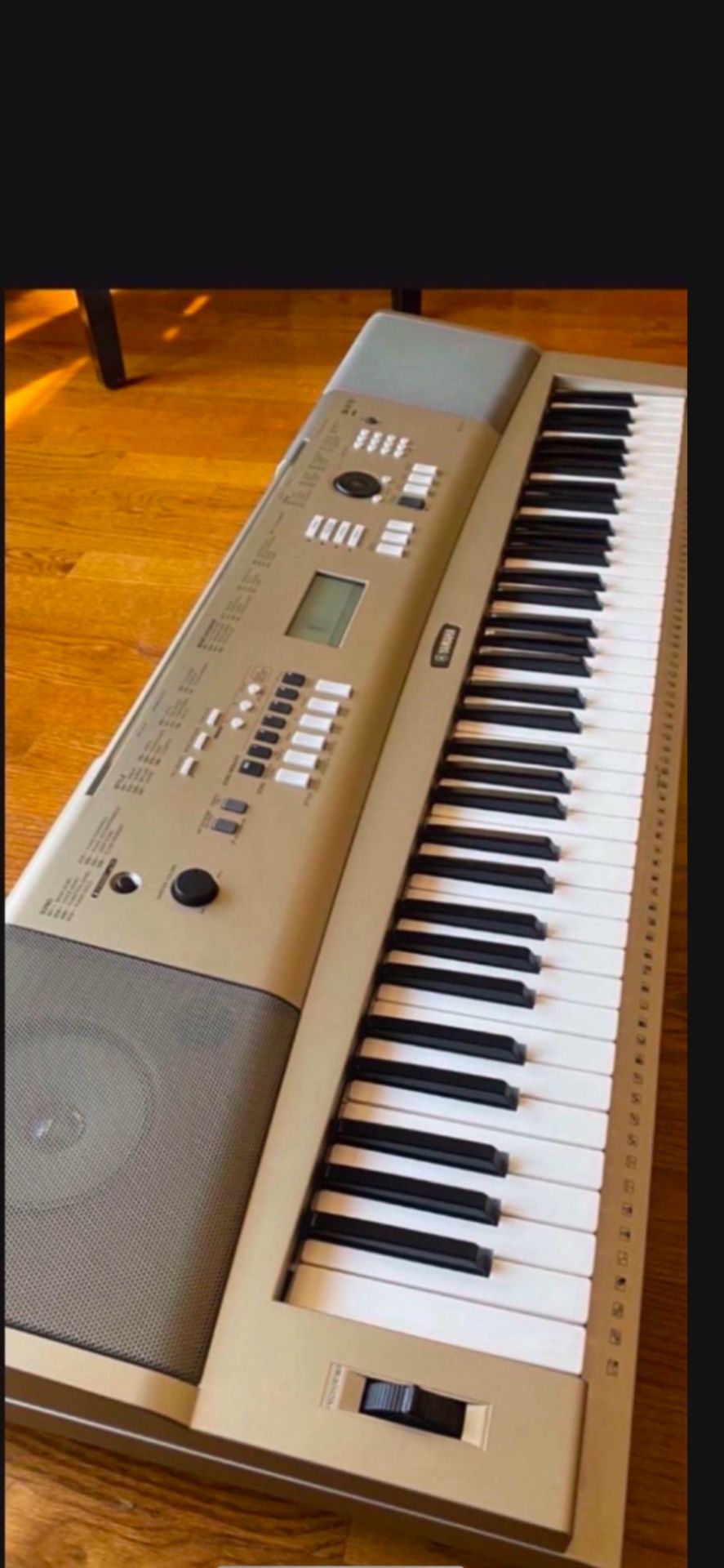YAMAHA PIANO KEYBOARD