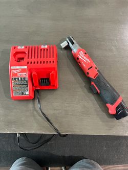 Milwaukee battery powered ratchet like new