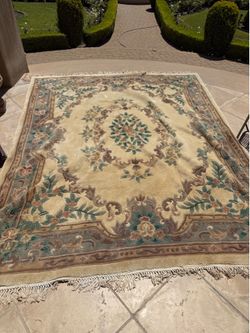 Free. 3x2 meter wool rug