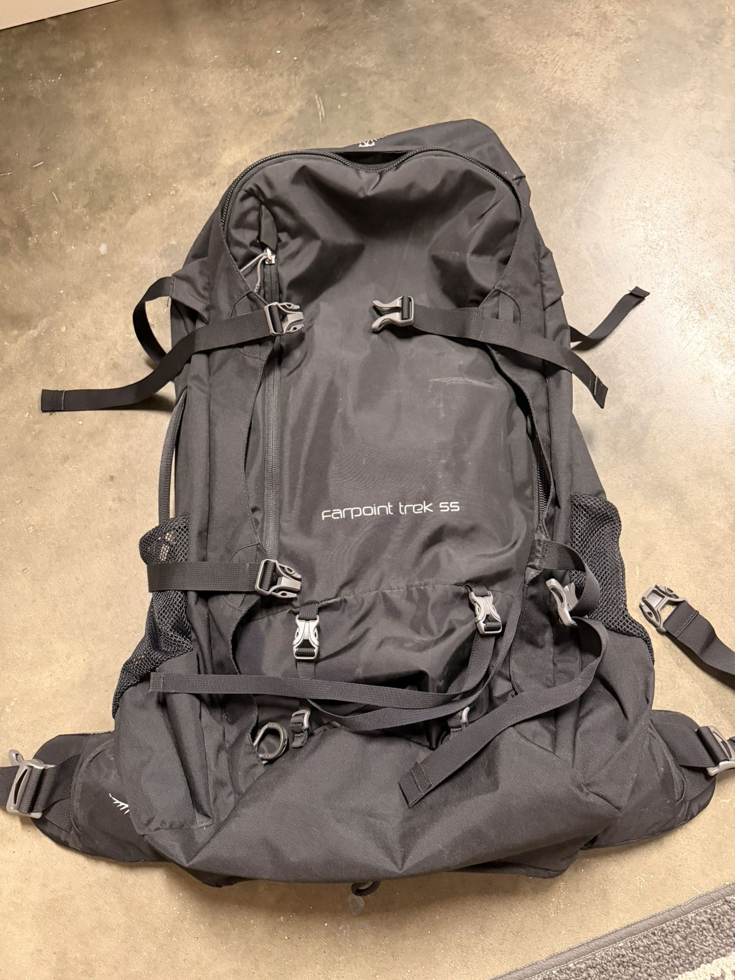 Osprey Farpoint Trek 55L Travel Backpack – Excellent Condition!