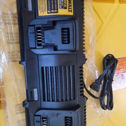 DEWALT 20VMAX DCB132 DUAL PORT FAST CHARGER NEW 