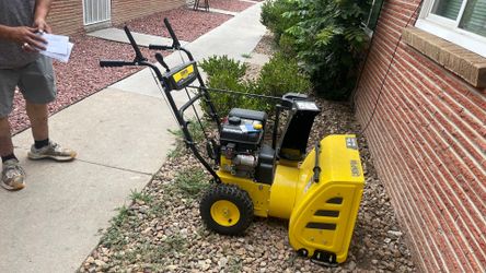 Champion Snow blower 224cc 24”
