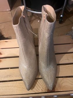 Gold sparkle pearl heels