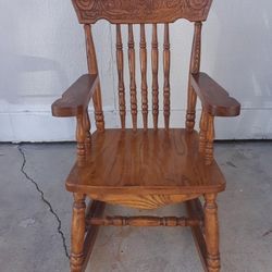 Rocking Chair For Childrens