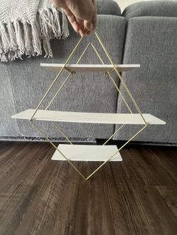 2 Floating Shelves