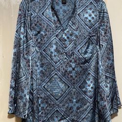Lane Bryant Satin Popover Tunic Top Size 14 /16Blue Paisley Peasant Flare Sleeve