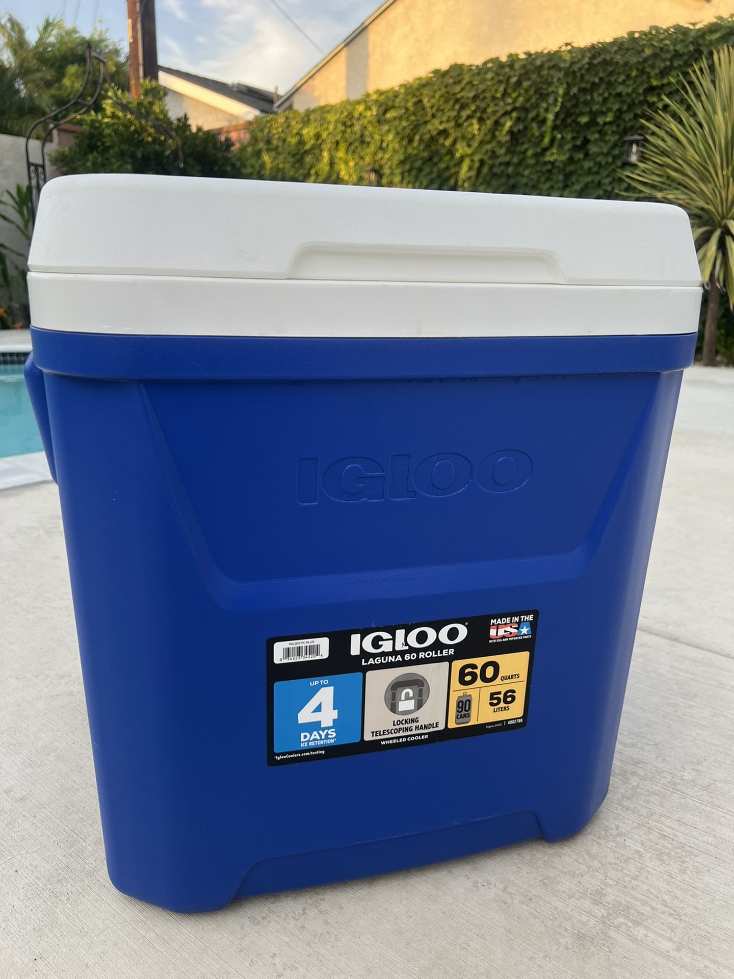 Igloo 60qt Rolling Cooler And 5 Gal Rolling Water Cooler