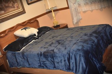 BED FULL size NICE 100% hardwood complete {reduced}