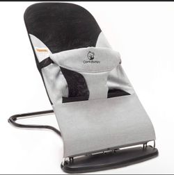 Portable baby bouncer/ mecedora para bebe (MOVING SALE)