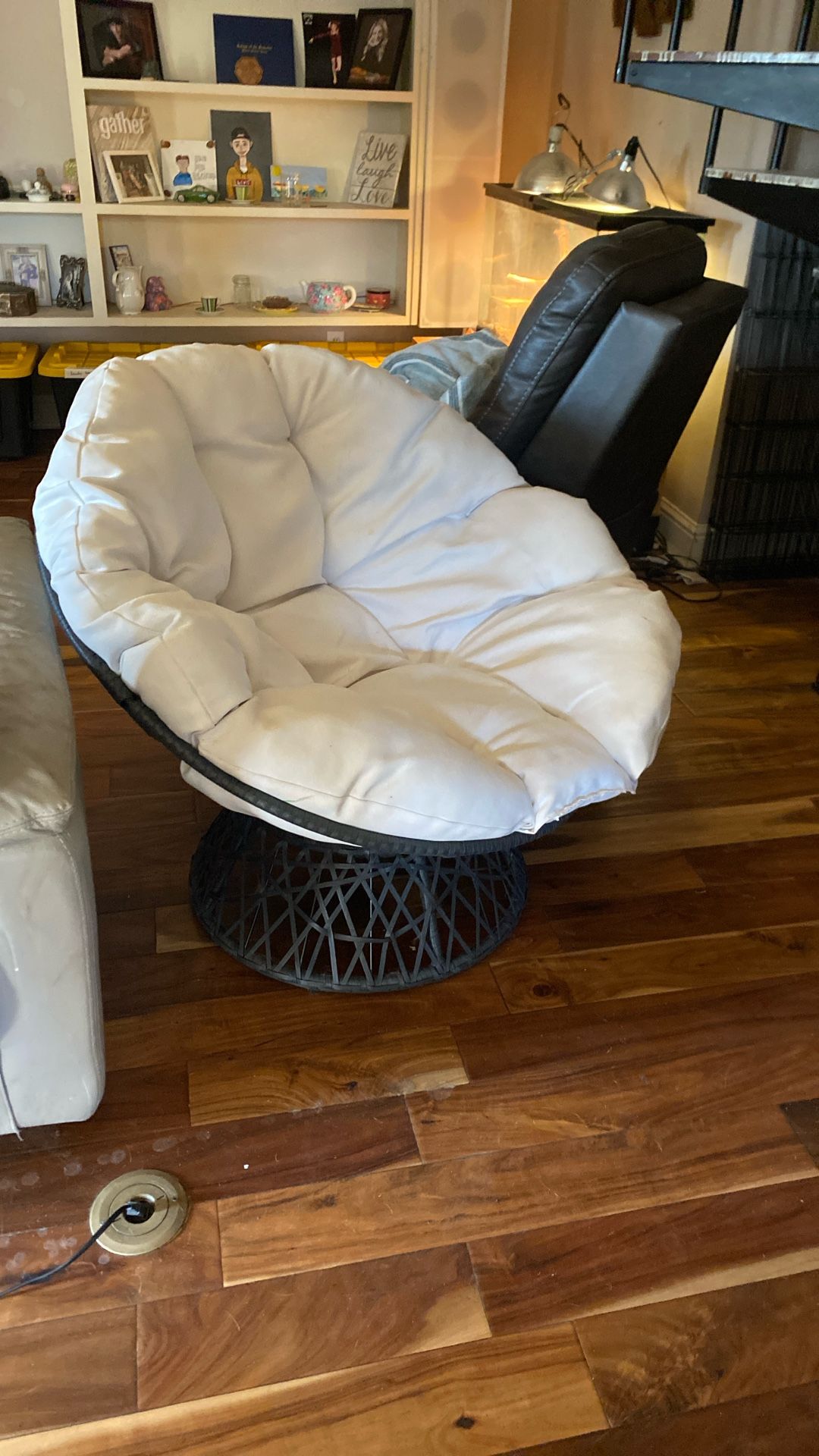 Papasan Chair