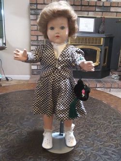 1930s compisition doll very nice
