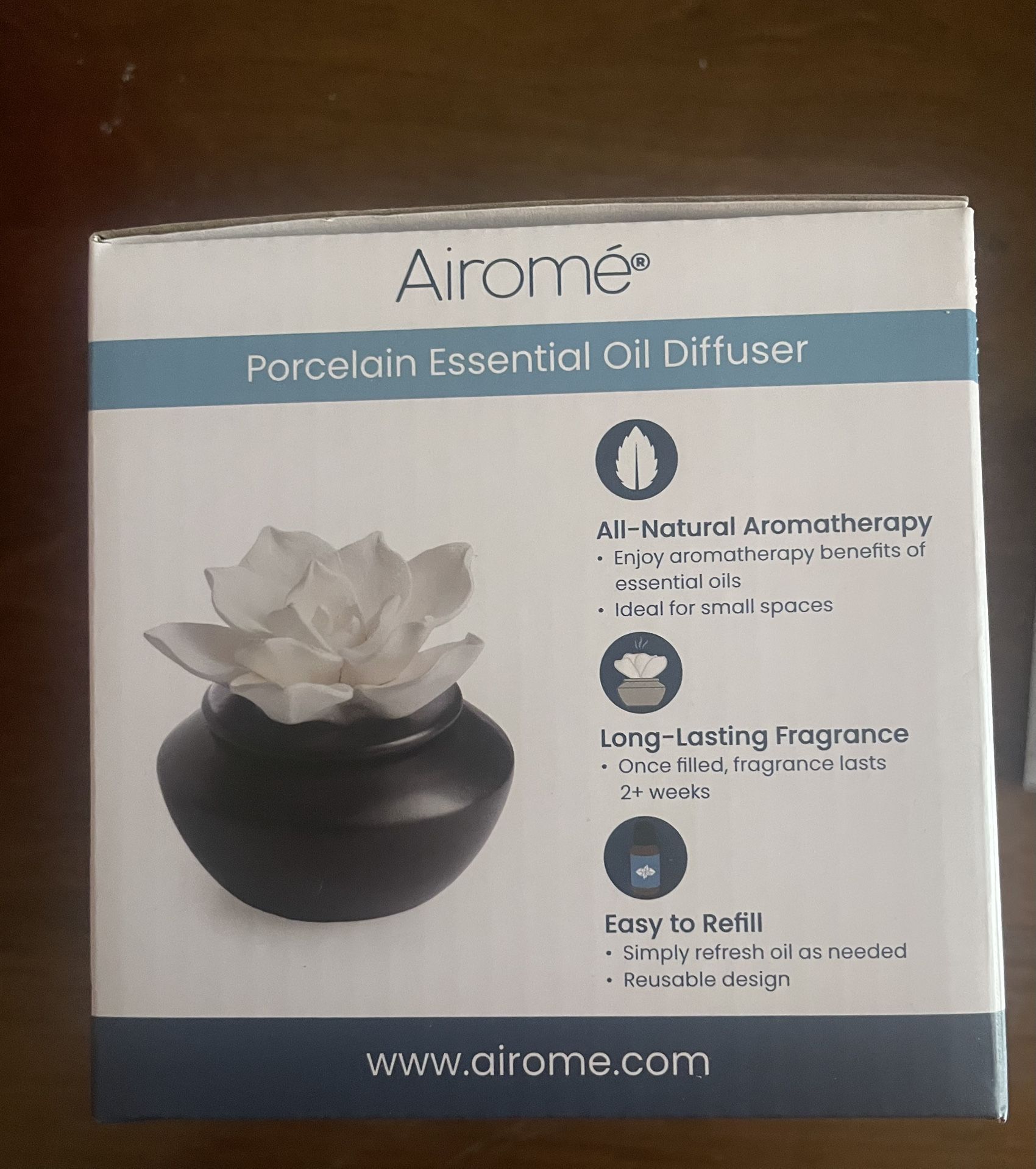 NEW Airome Essential Oil Diffuser with 2 Bottles of Oil