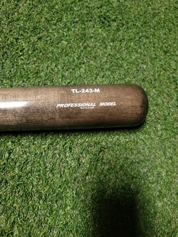 32" Tucci Lumber Maple 243 Model Bat