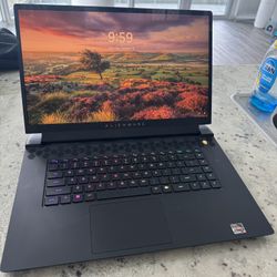 Alienware M17 R5 Gaming Laptop