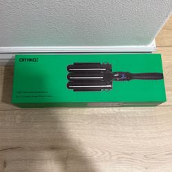 Brand New Never Used Amika High Tide Jumbo Deep Waver