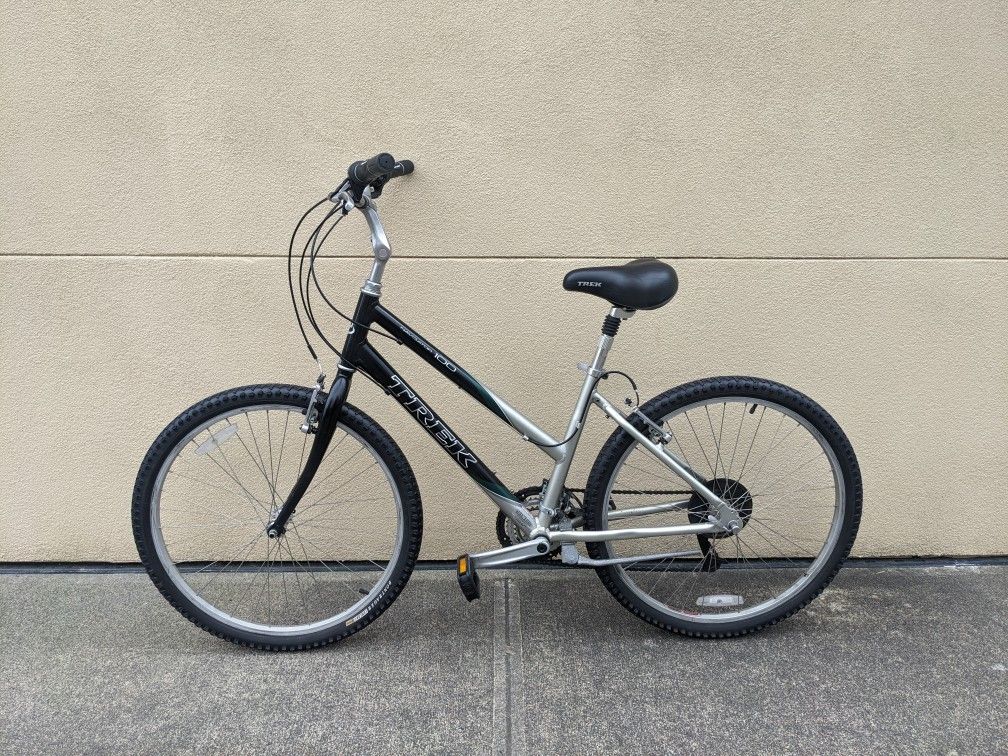 Trek Navigator 26" 21-Speed Hybrid Gravel/Mountain / Road Bike + Seat Suspension + Gel Comfort Seat + Easy Twist Shift/Light Low 17" Frame (MSRP $420)