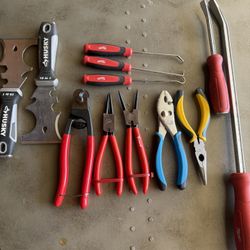 Hand Tools 