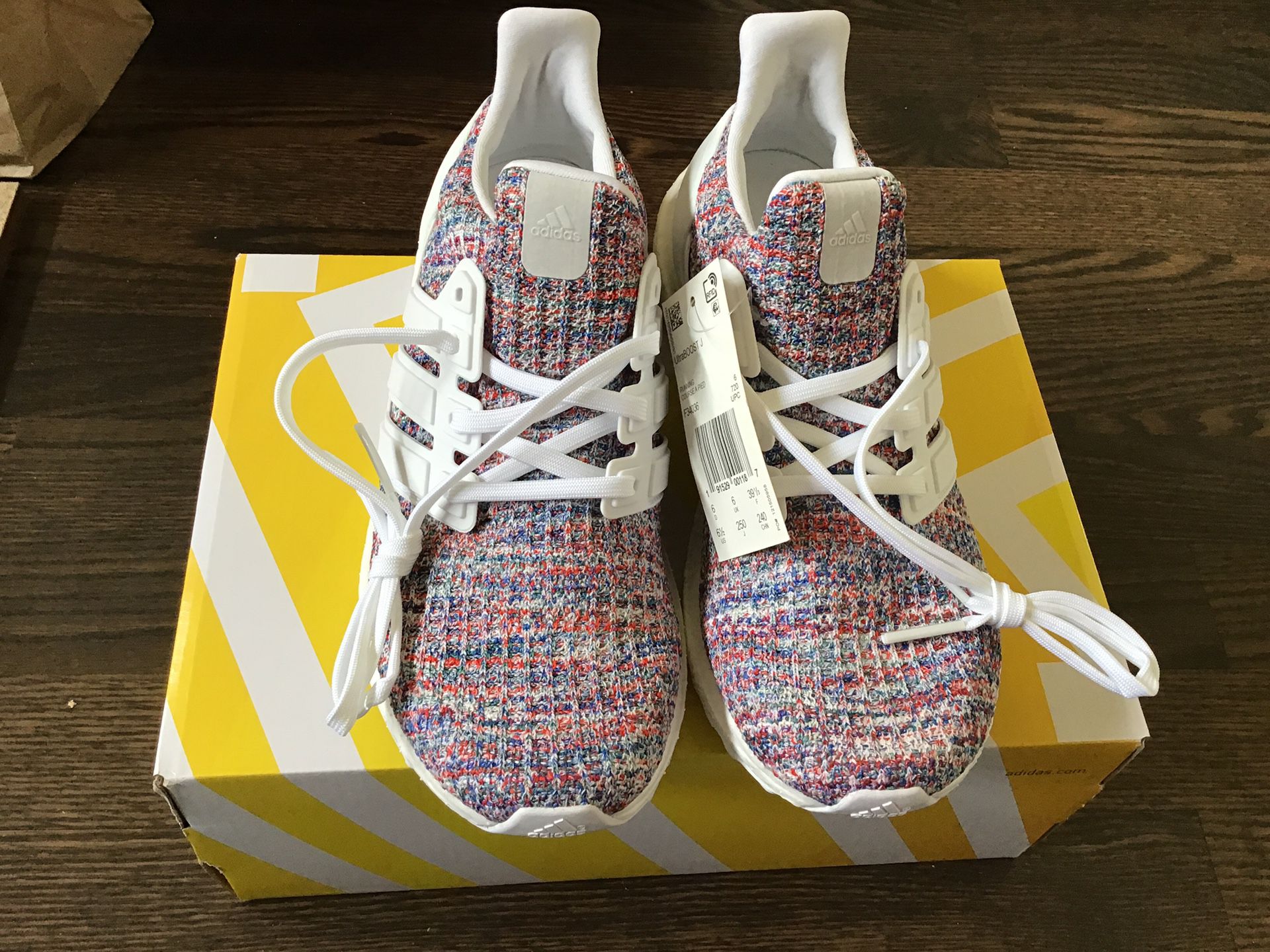 Adidas Ultraboost J Women’s Shoes, Course a Pide, Size 6, Brand new