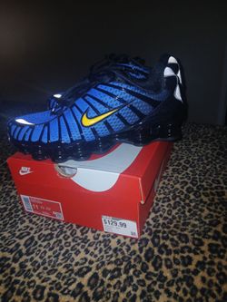 Brand New Nike Men's shoes Air Max Shox