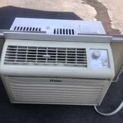Very Good Condition Haier Air Conditioner 