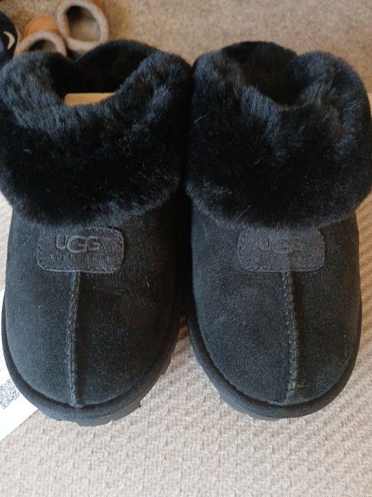 Uggs Size 8 BNIB